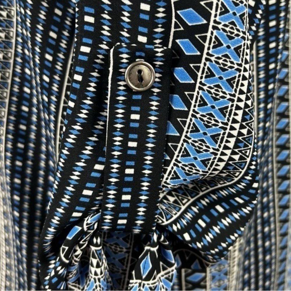 Evereve Allison Joy Navy‎ Blue Print 3/4 Length Sleeve Top Medium - Picture 6 of 7